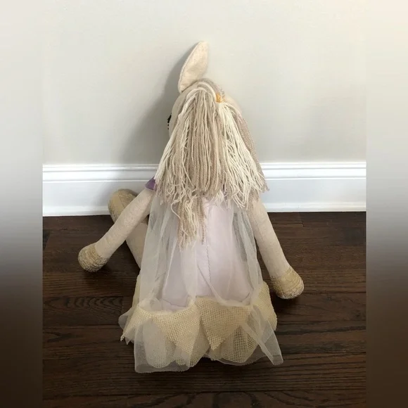 Pottery Barn Kids Designer Doll Everly Horse Linen Plush - 28" Length - EUC! - Picture 4 of 15